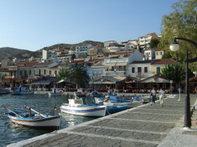 Nordägäische Inseln -Hafen Pythagorio auf Samos