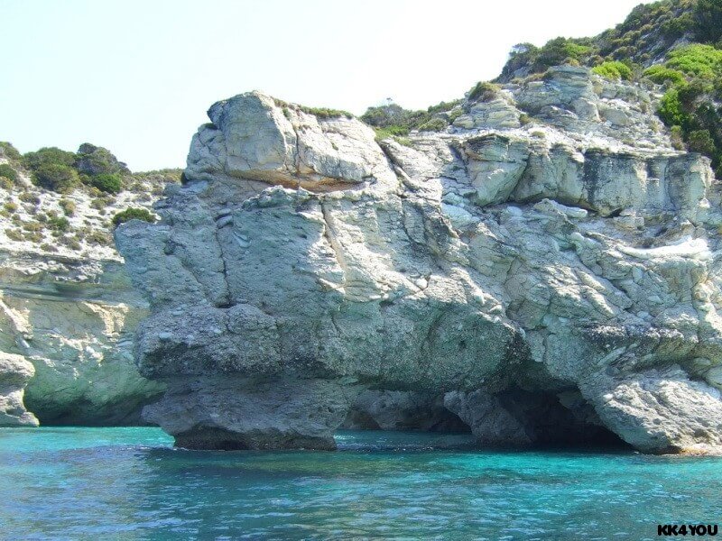 Paxos Westküste, Meereshöhlen und -grotten