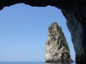 Paxos Westküste, Meereshöhlen und -grotten