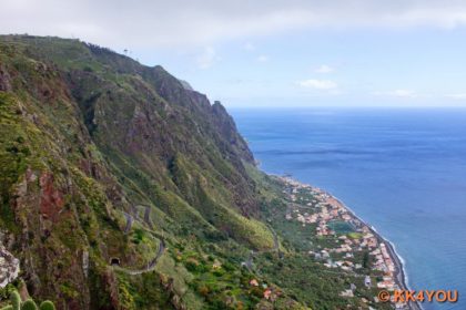 Blick von Fajã da Ovelha auf Paul do Mar
