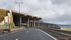 Anreise Madeira -spektakulär auf Betonstelzen ins Meer verlängerte Flughafen von Madeira