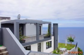 Ferienhaus Kubus in Canhas, einem Ortsteil von Ponta do Sol