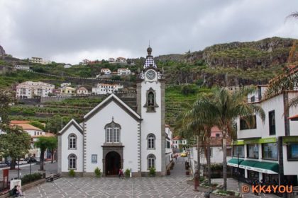 Kirche São Bento mit ihrer blau weiß gekachelten Turmspitze