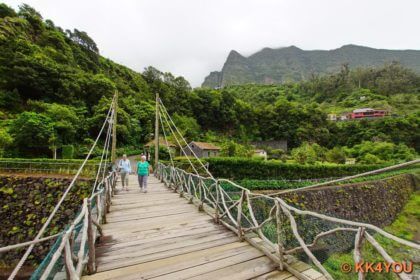 Park rund um das Vulkanologie-Zentrum der Vulkanhöhlen von São Vicente