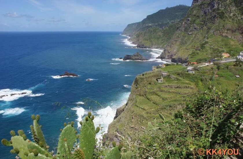 Madeiras Nordküste -Küstenstraße zwischen São Vicente und Ponta Delgada