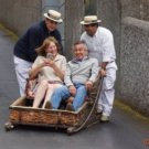 Korbschlittenfahrt -Ob das mal gut geht?