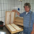 Mittel-Alpe: Hirte Alfred Berchtold bei der Käseproduktion