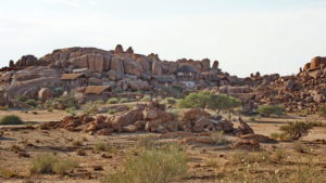 Fish River Canyon Lodge -Alle Bungalows sind harmonisch in die Felsen integriert
