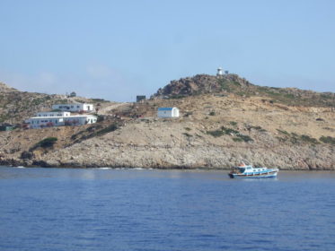Blick auf die Küste von Pserimos