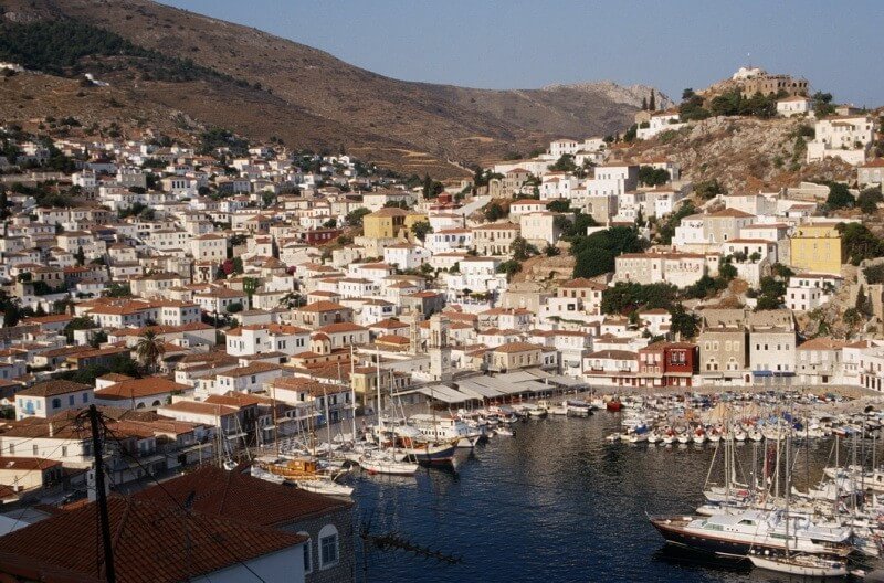 Törn im Saronischen Golf -Blick auf den Hafen Hydra