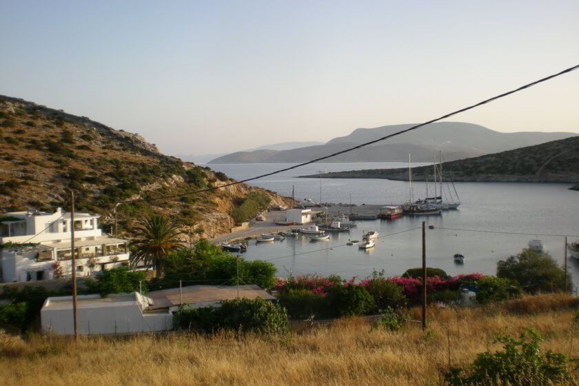 Blick auf Hafen Ormos Myrsini