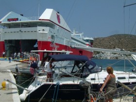 Meltemi, d.h. Flucht per Fähr in Amorgos