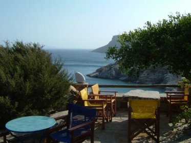 Meltemi, d.h. Landausflug in Amorgos -Beach von Kamari