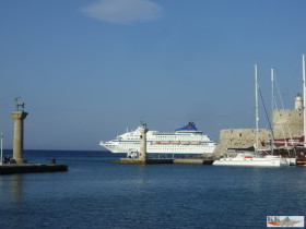 Hafeneinfahrt Rhodos -Hafen Mandraki