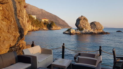 Poros -Lefkes